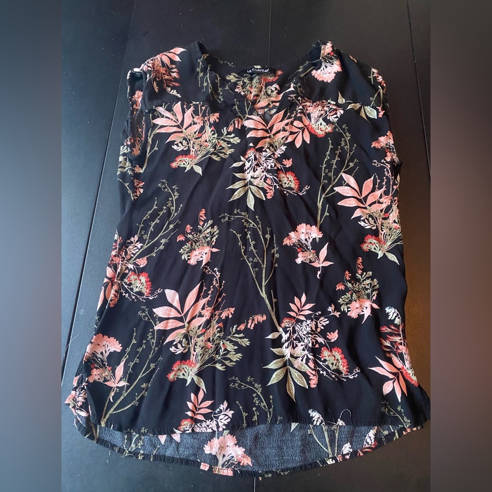 Womans sleeveless